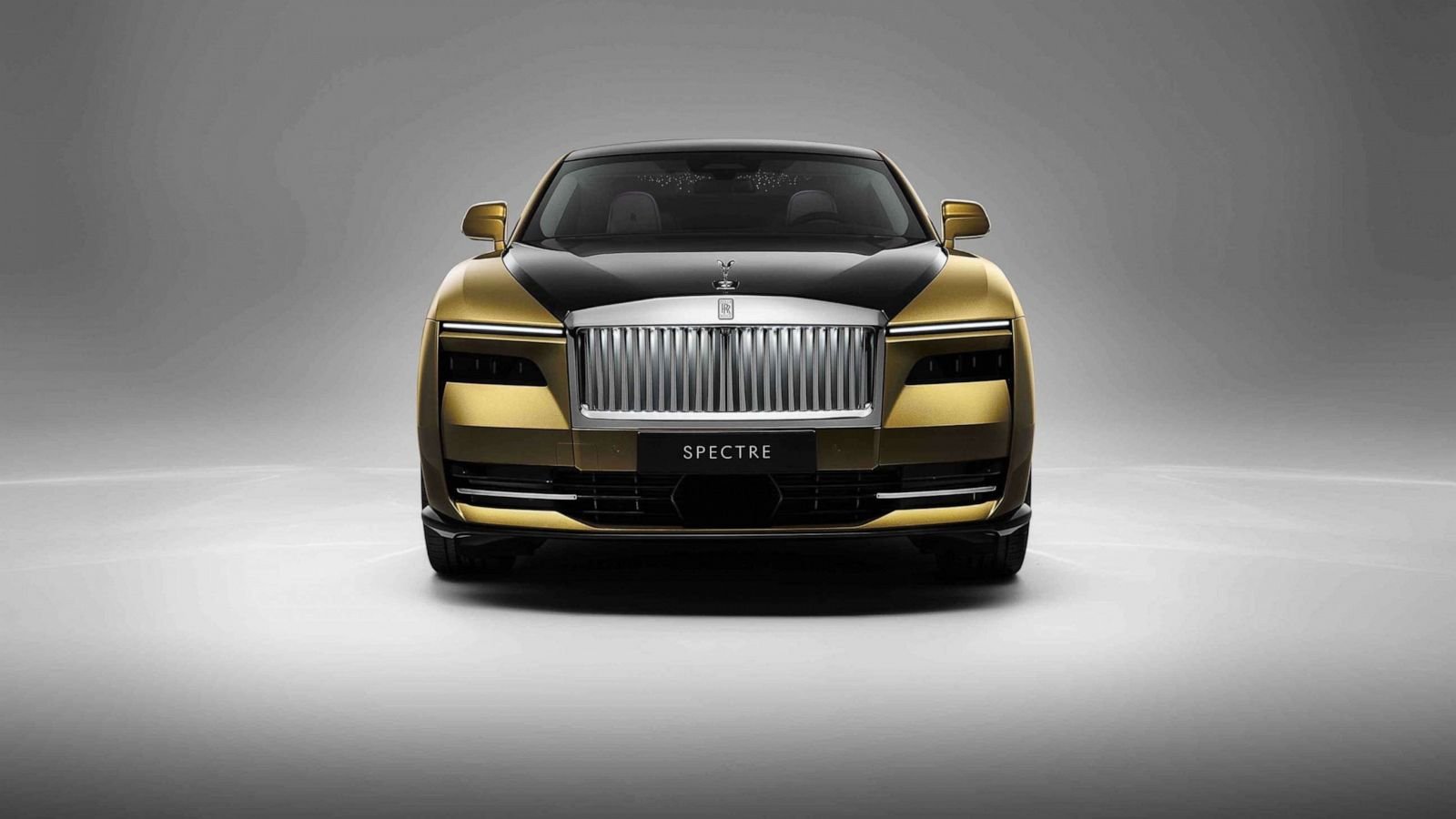 How Rolls Royce Represents Luxury