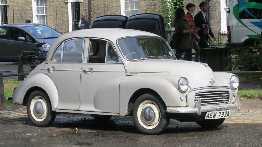 Top Classic British Cars Worth Collecting