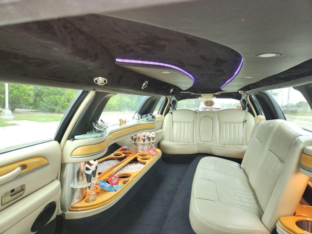 Top Classic Limousines for Luxury Travel